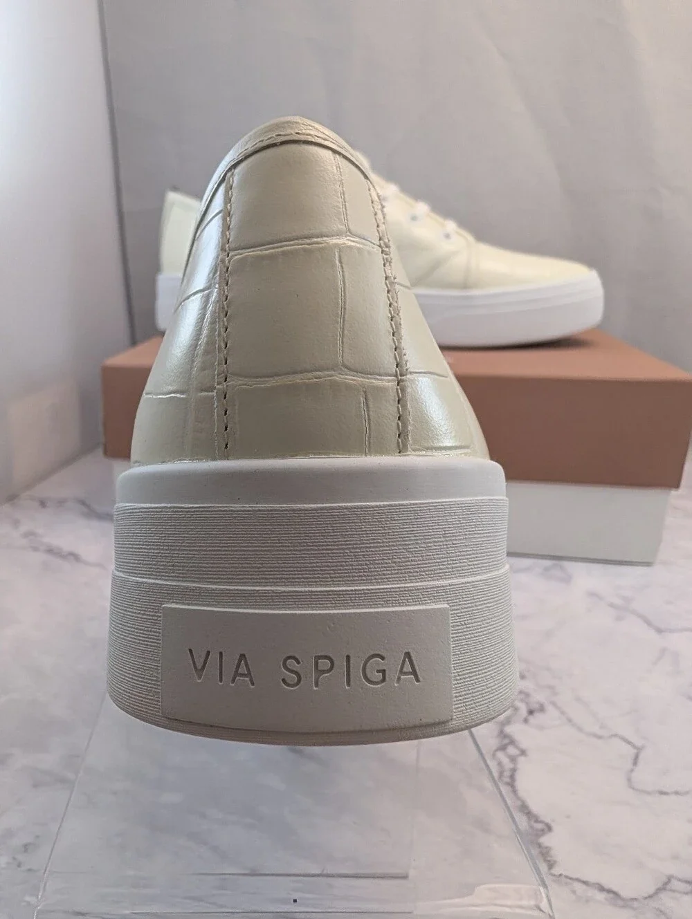 VIA SPIGA Womens Milk Ivory Croc Viola Platform Leather Athletic Sneakers Sz 10